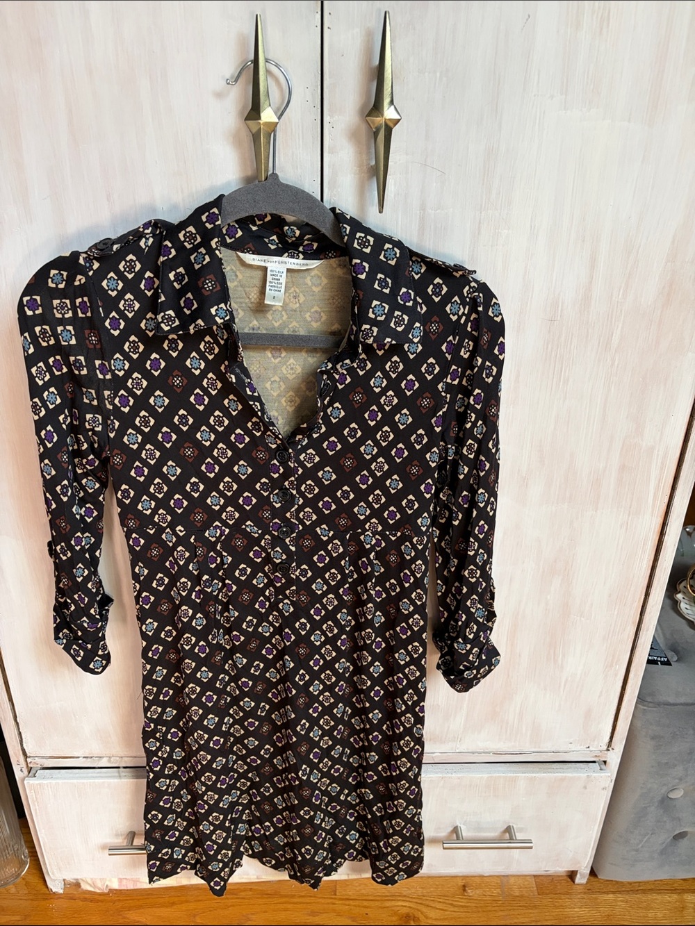Diane Von Furstrnberg Women’s Black Patterned Collared Dress